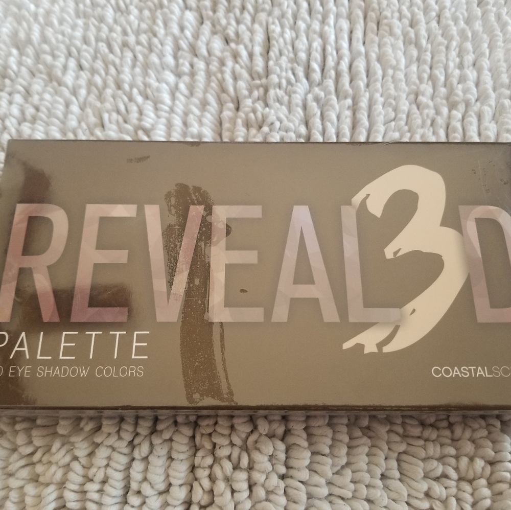 Reveal 3D Coastal Scents Palette